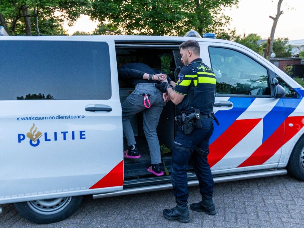 Mes op tafel: Vakantieruzie escaleert in steekpartij op camping Hoek van Holland