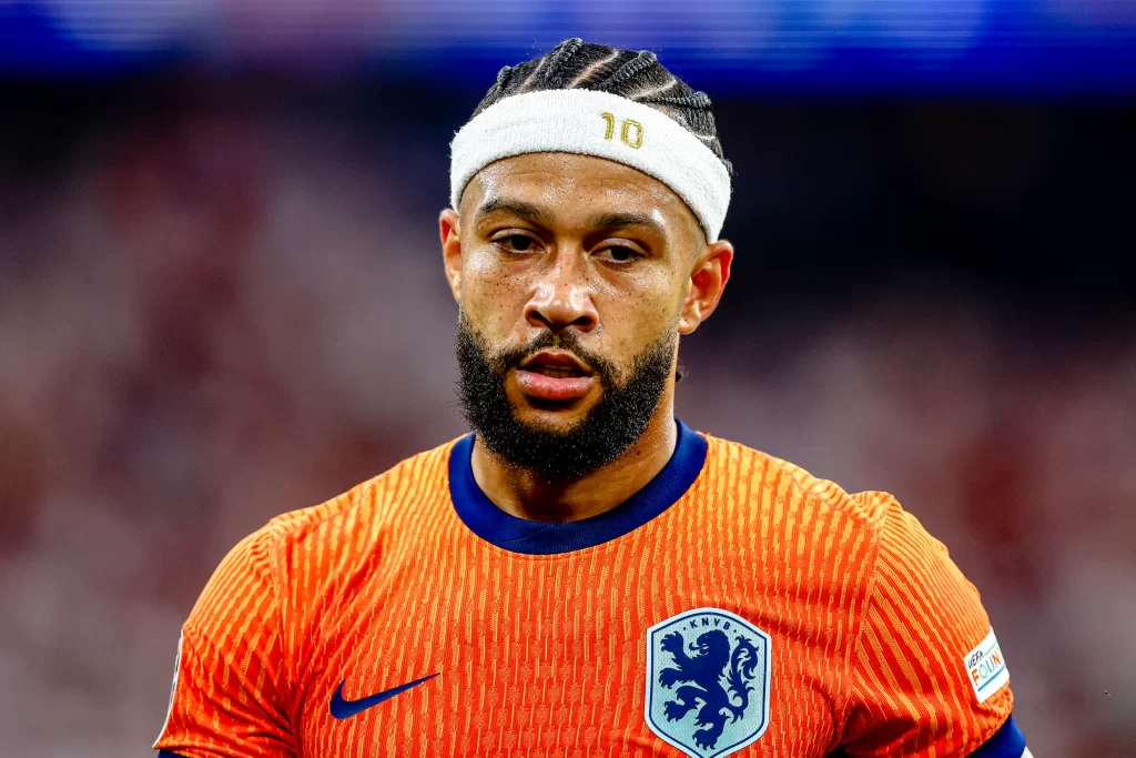 Memphis Depay mist panenka en verliest opnieuw met Corinthians