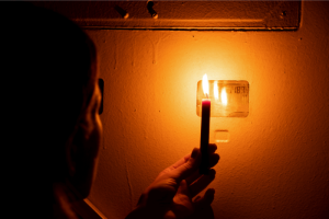 Donker verlichting kaars