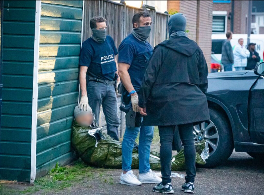 Arrestatieteam grijpt hard in: waarschuwingsschot en beanbag ingezet bij wilde achtervolging in Rotterdam