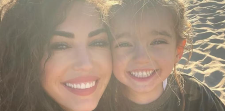 Yolanthe woest na haatreacties op zoon Xess (9)