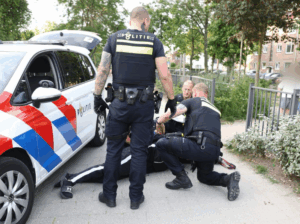 Aanhouding bij een speeltuin in Rotterdam