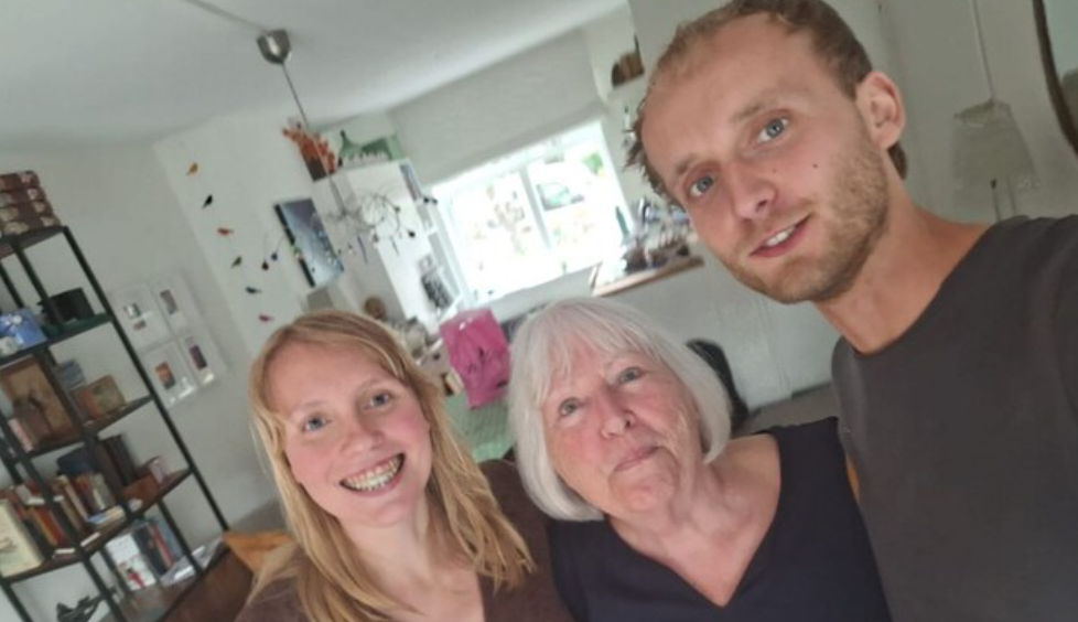 Gezin op de foto vrolijk