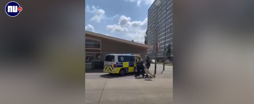 Vluchteling die Henri (76) doodstak in bus woonde in Nederland: ‘Hij wilde tien mensen dood’