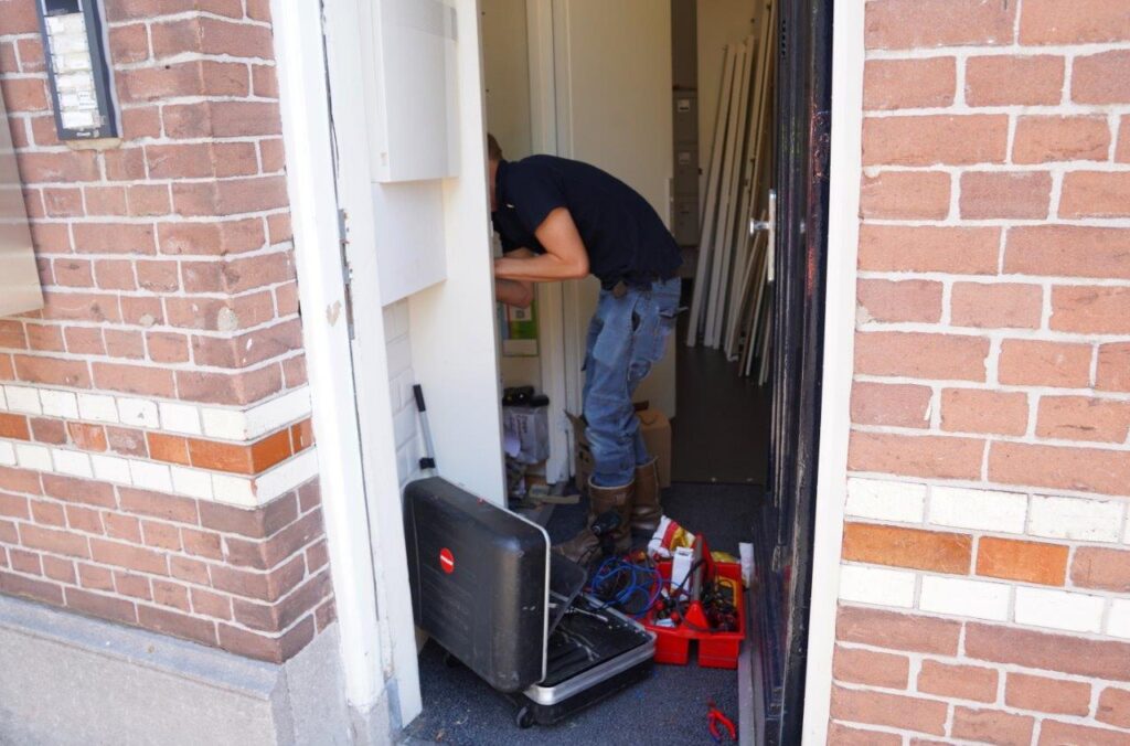 Huisbaas betrapt op miljoenenoplichting: tientallen huurders jarenlang bedrogen