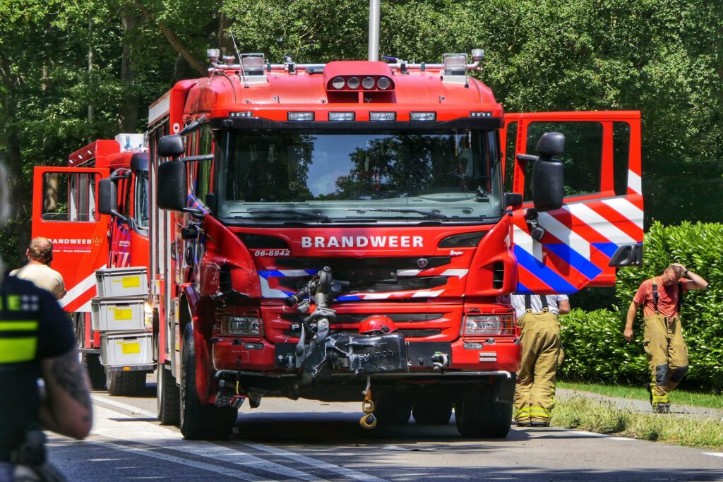 Brandweer onderweg naar melding – maar dan gebeurt het ondenkbare…