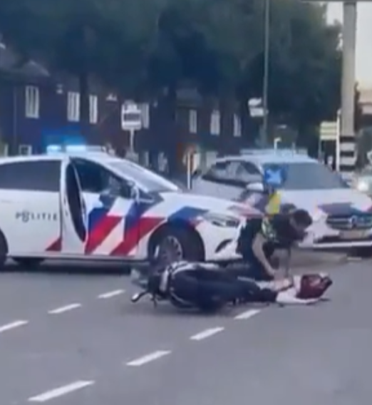 Politie neemt kordate actie tegen brutale scootergangs: harde aanpak in Nederlandse straten