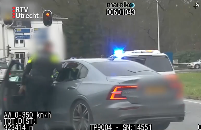 Politie achtervolgd witte Ford