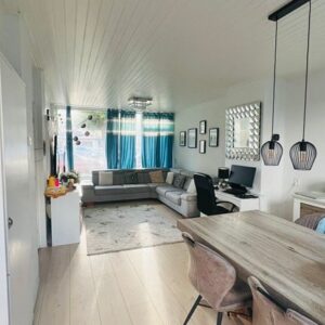 Woning aan de Arthur van Schendellaan te Uithoorn