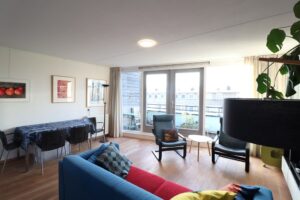 Woning aan de De Kempenaerstraat te Amsterdam