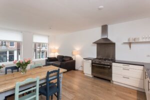Woning aan de Eerste Jan van der Heijdenstraat te Amsterdam