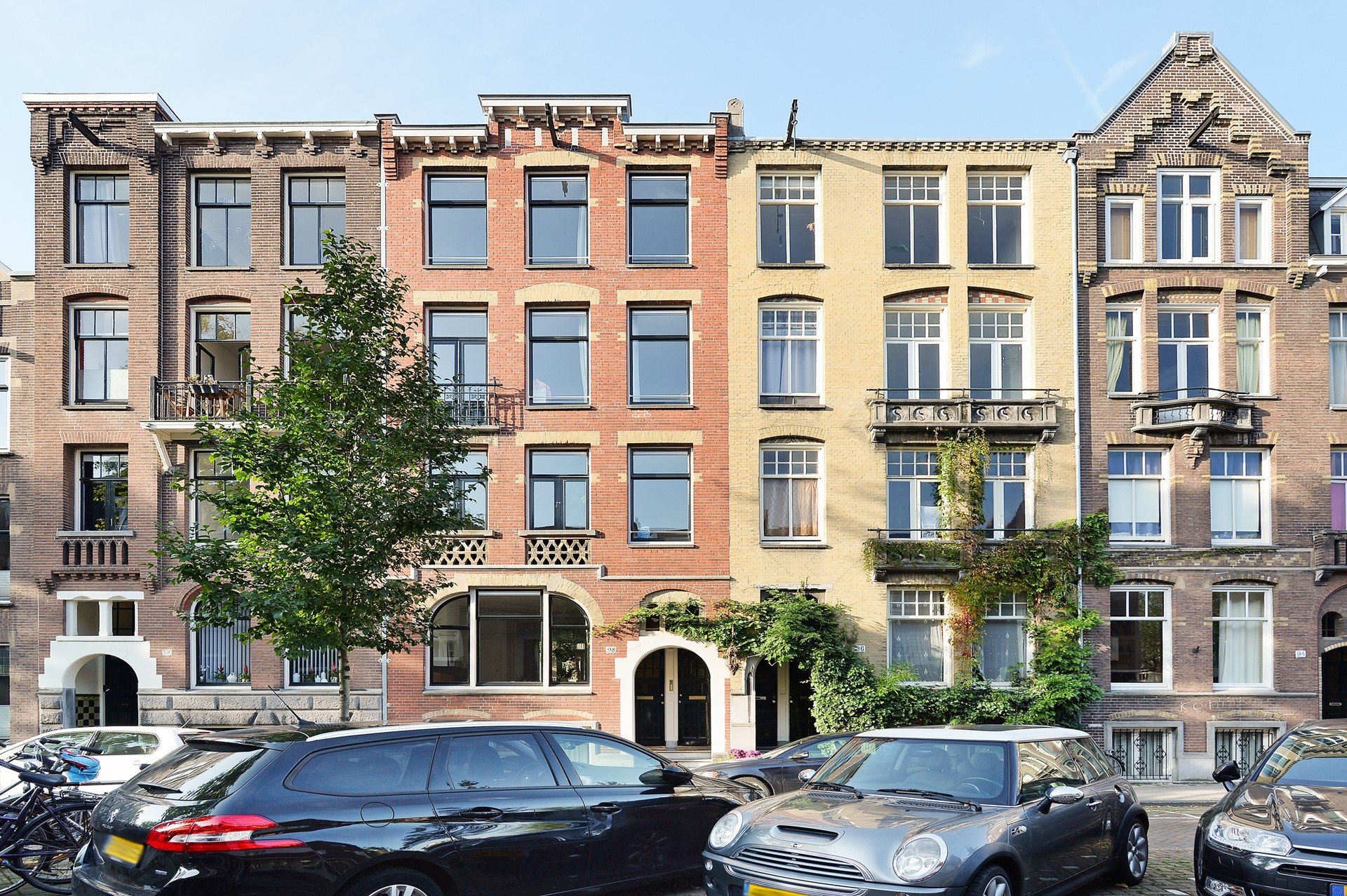 Woning aan de Linnaeusparkweg te Amsterdam
