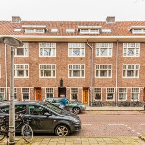 Woning aan de Paramaribostraat te Amsterdam
