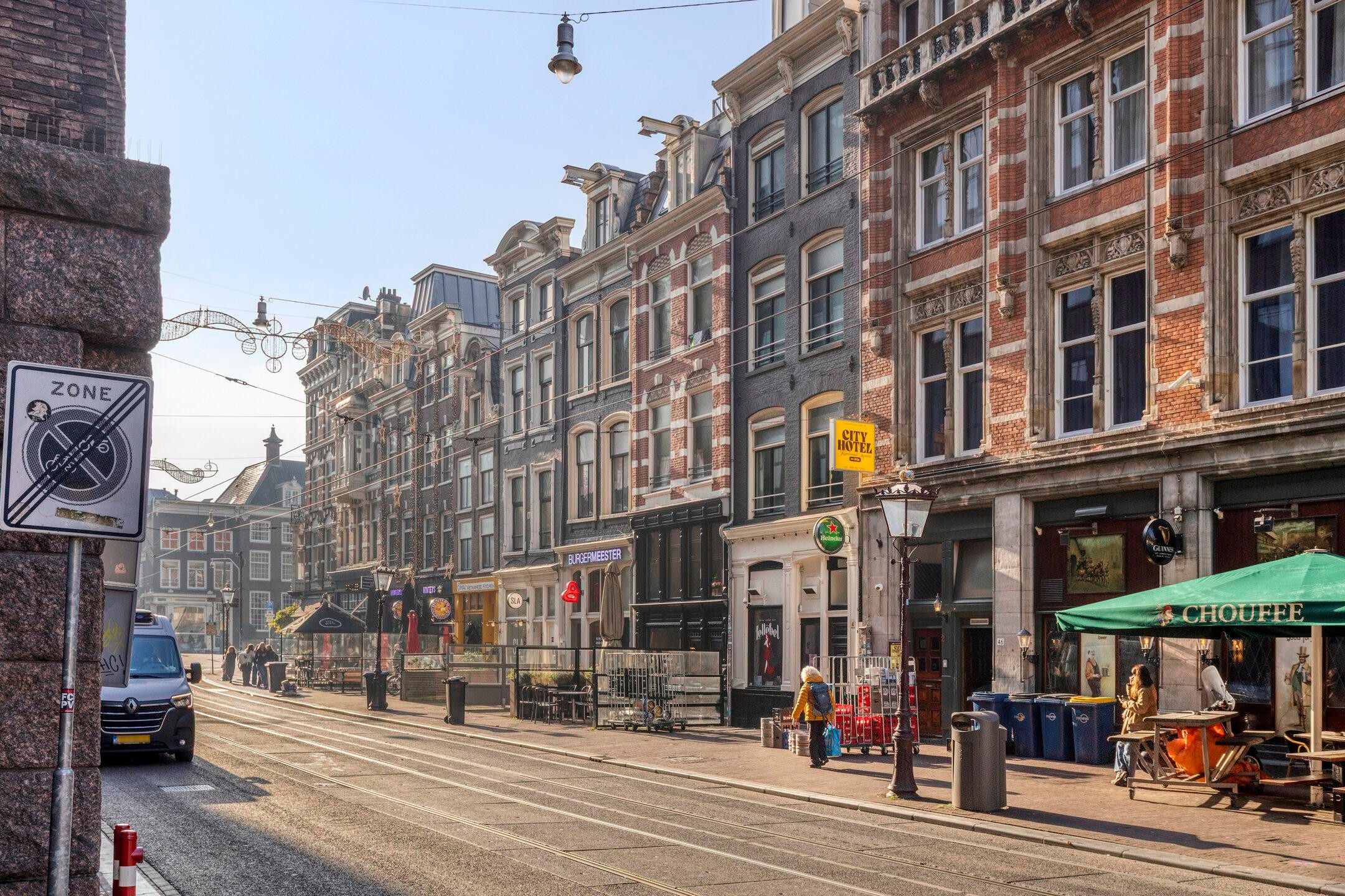 Woning aan de Utrechtsestraat te Amsterdam