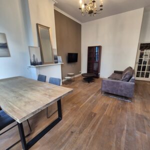 Woning aan de Witte de Withstraat te Den Haag