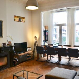 Woning aan de Witte de Withstraat te Den Haag