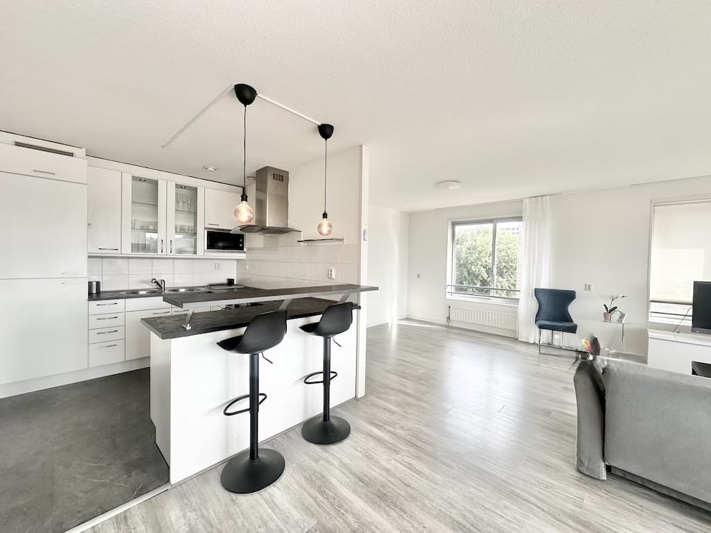 appartement Emmeline Pankhurststraat Amsterdam