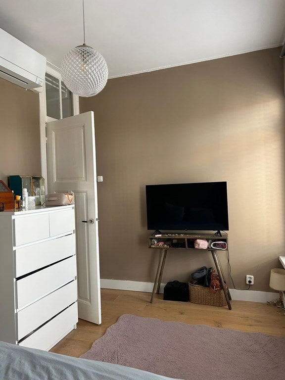 appartement Hendrik van Deventerstraat Den Haag - Afbeelding 2