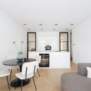 appartement Van Eeghenstraat Amsterdam