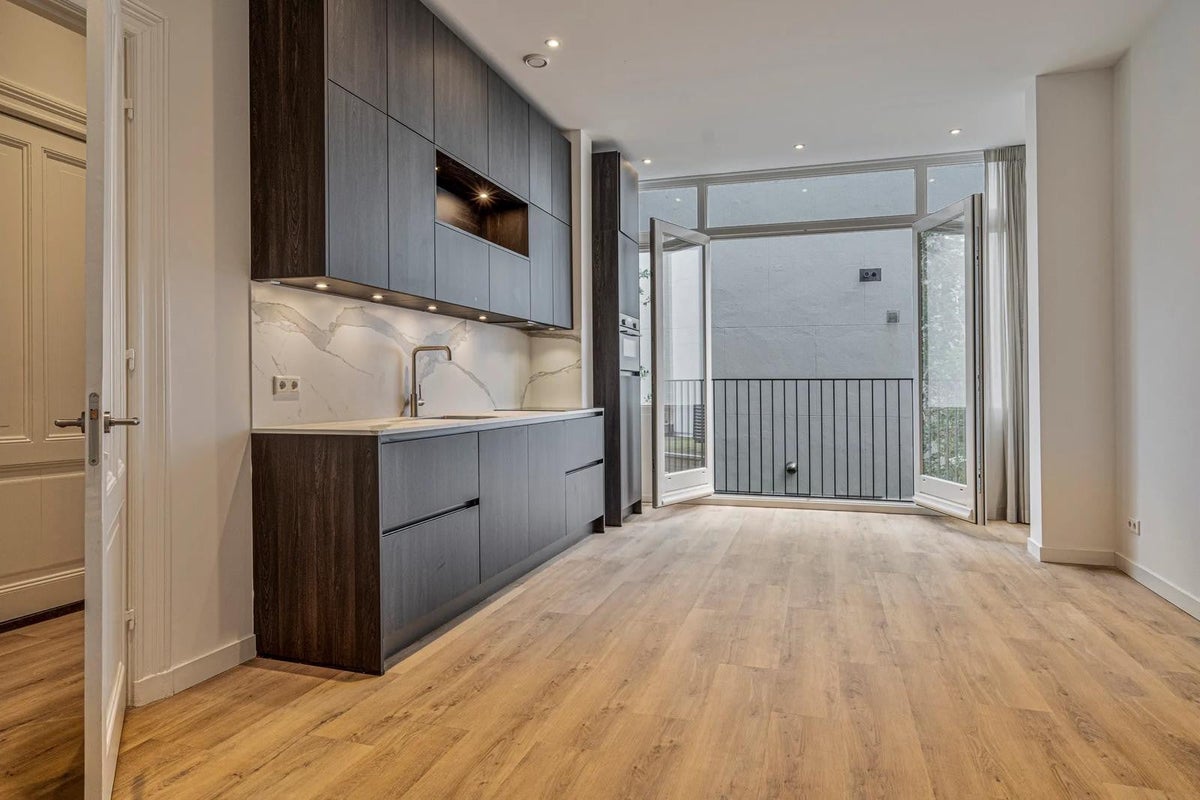 appartement Van Eeghenstraat Amsterdam