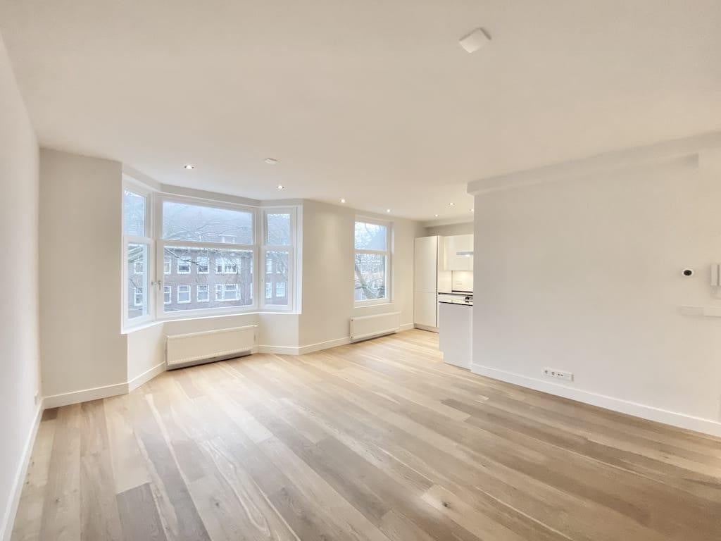 appartement Van Tuyll van Serooskerkenweg Amsterdam